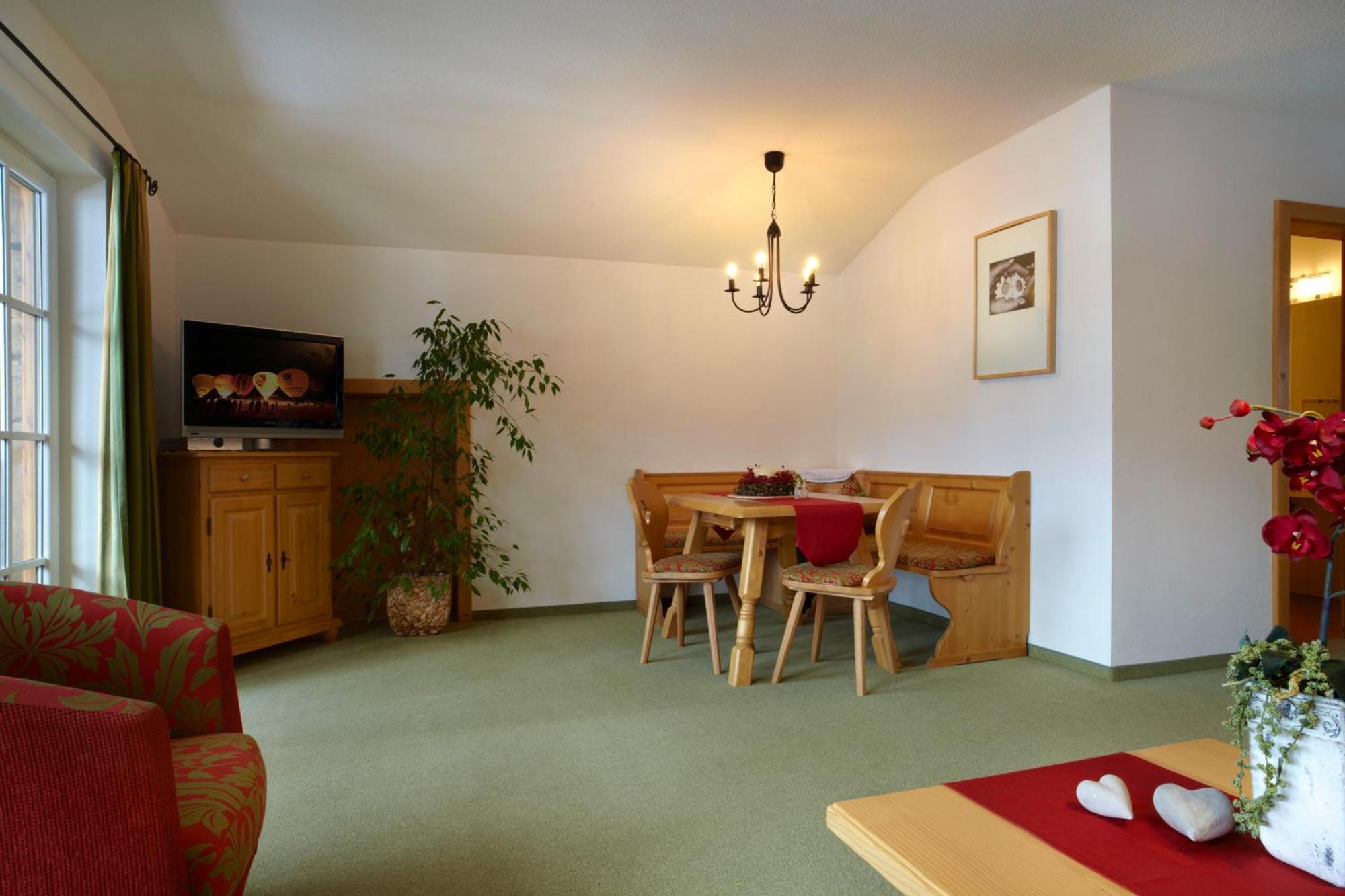 Landhaus Alpensonne Schattwald Eksteriør bilde